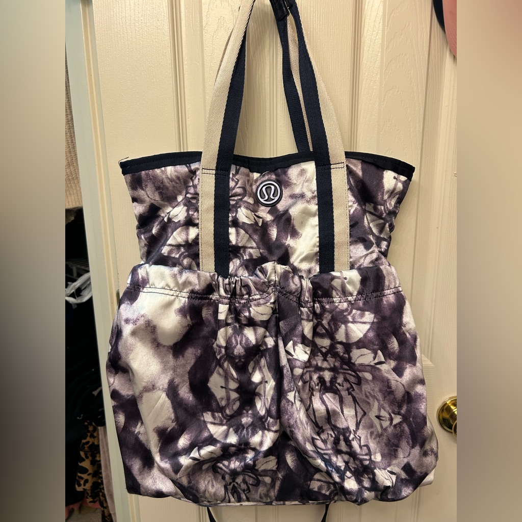 Lululemon Athletica Black Dark Blue And Cream Tote Gym Bag